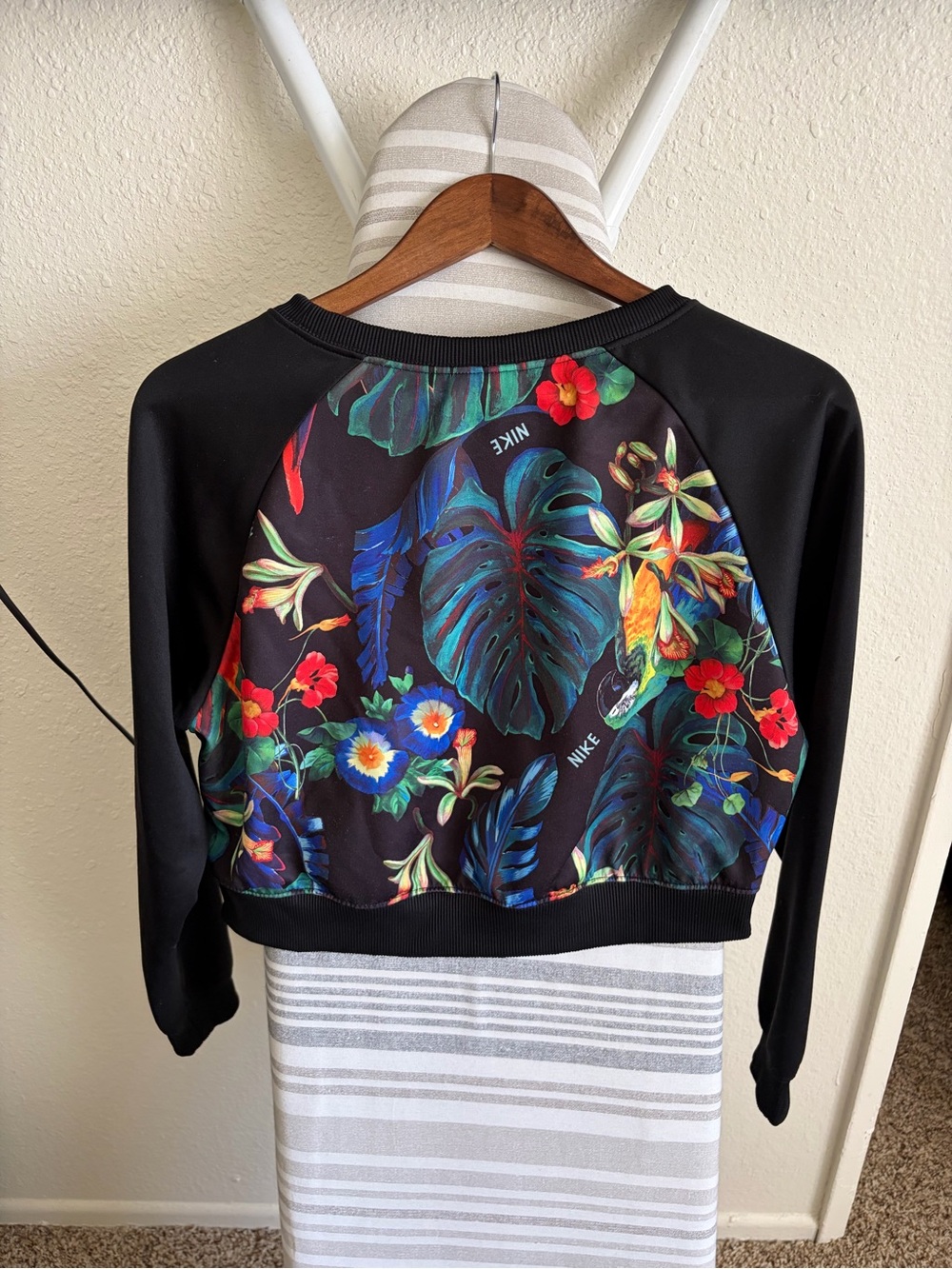 Nike Black Cropped Sweatshirt with Tropical Floral Panel - Picture 2 of 3